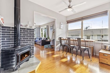 Photo of property in 24 Hobart Crescent, Wattle Downs, Auckland, 2103