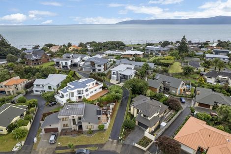 Photo of property in 23 Avion Terrace, Raumati Beach, Paraparaumu, 5032