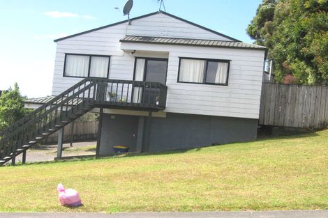 Photo of property in 2/17 Anne Mclean Drive, Bayview, Auckland, 0629