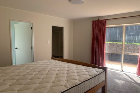 Photo of property in 28 Pukatea Avenue, Albany, Auckland, 0632