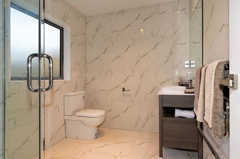 Photo of property in 18c Oriana Avenue, Lynfield, Auckland, 1042