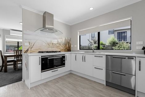 Photo of property in 18 Santa Barbara Drive, Papamoa Beach, Papamoa, 3118