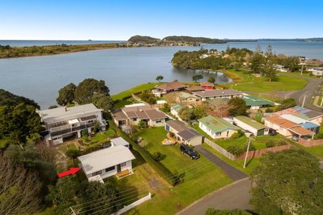 Photo of property in 4a Roretana Drive, Athenree, Katikati, 3177