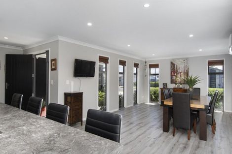 Photo of property in 11 Augusta Rise, Omokoroa, 3114