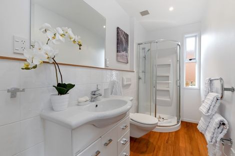 Photo of property in 42 Philomel Crescent, Bayswater, Auckland, 0622