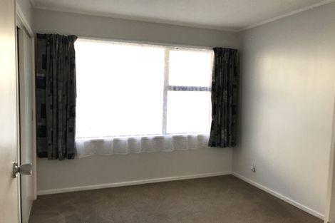 Photo of property in 30 Akaroa Drive, Maupuia, Wellington, 6022