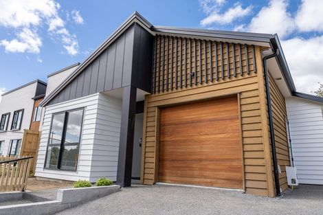 Photo of property in 19 Halo Green, Peacocke, Hamilton, 3206