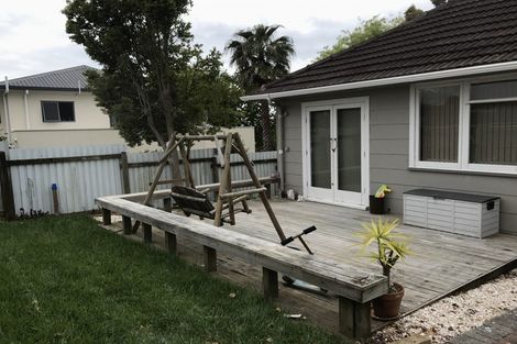 Photo of property in 148d Boundary Road, Blockhouse Bay, Auckland, 0600