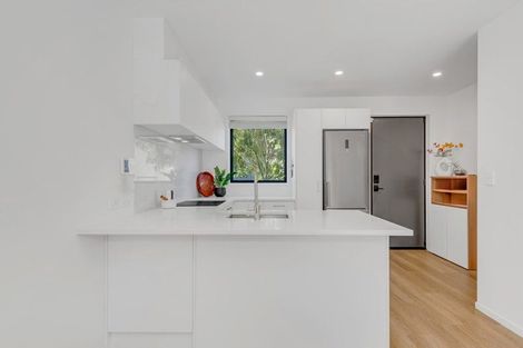 Photo of property in 6 Rara Lane, Manukau, Auckland, 2104