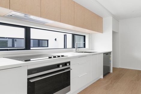 Photo of property in 2/78 Sandwich Road, Saint Andrews, Hamilton, 3200