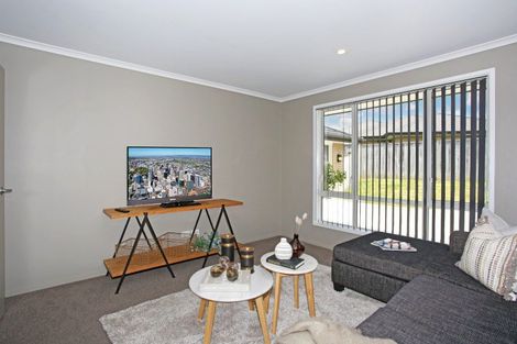 Photo of property in 9 Mcneish Place, Pokeno, 2402