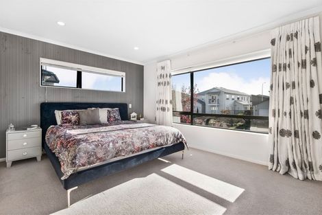 Photo of property in 24 Pickaberry Avenue, Karaka, Papakura, 2113