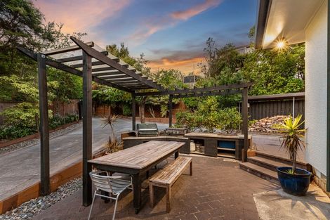 Photo of property in 4 Joseph Banks Drive, Whitby, Porirua, 5024