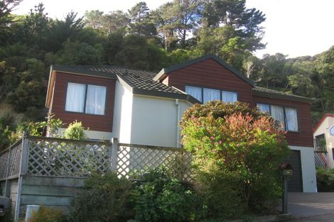 Photo of property in 33 Tyndall Street, Waiwhetu, Lower Hutt, 5010