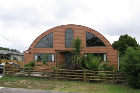 Photo of property in 70 Tramway Road, Beach Haven, Auckland, 0626