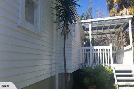 Photo of property in 20a Corunna Road, Milford, Auckland, 0620