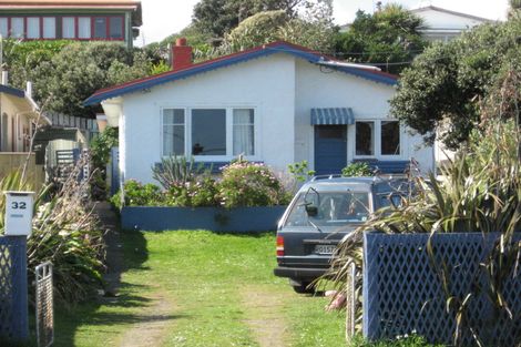 Photo of property in 32 Karaka Street, Castlecliff, Whanganui, 4501