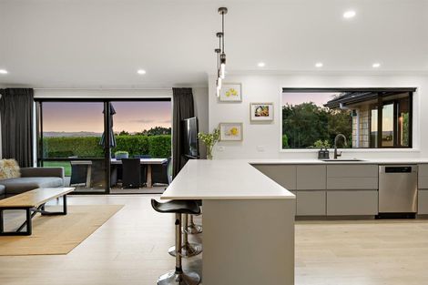 Photo of property in 433a Old North Road, Kumeu, 0892