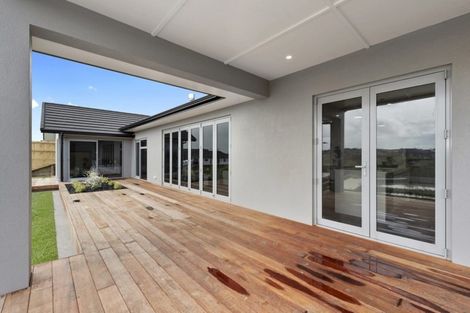 Photo of property in 3 Bosun Place, Te Atatu Peninsula, Auckland, 0610