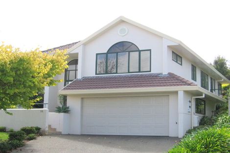 Photo of property in 16 Taroka Close, Pinehill, Auckland, 0632