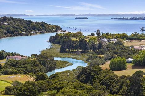 Photo of property in 15 Tudor Park Drive, Whitford, Howick, 2571