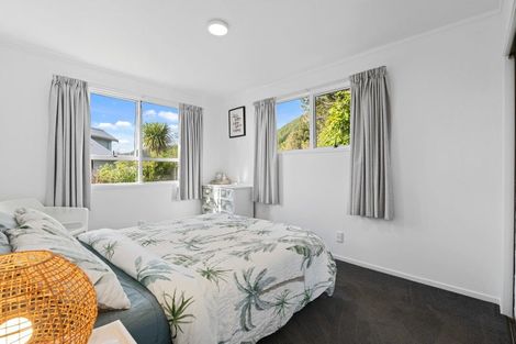 Photo of property in 6 Aoturoa Avenue, Rotoiti Forest, Rotorua, 3074