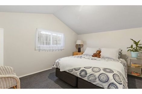 Photo of property in 9 Camelia Place, Islington, Christchurch, 8042