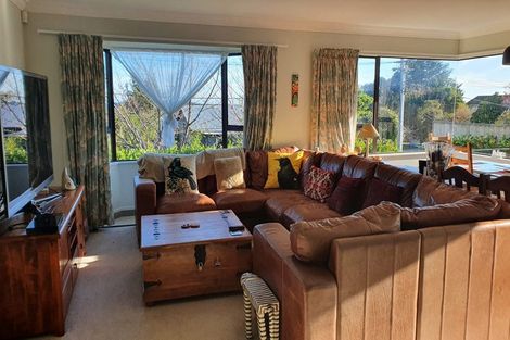 Photo of property in 19 Huia Street, Waikanae, 5036