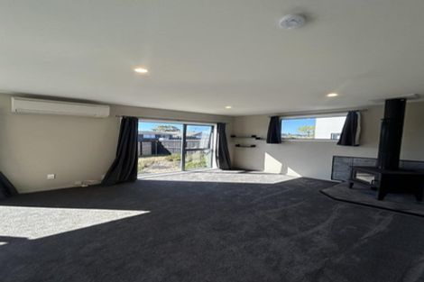 Photo of property in 135 Queenspark Drive, Parklands, Christchurch, 8083