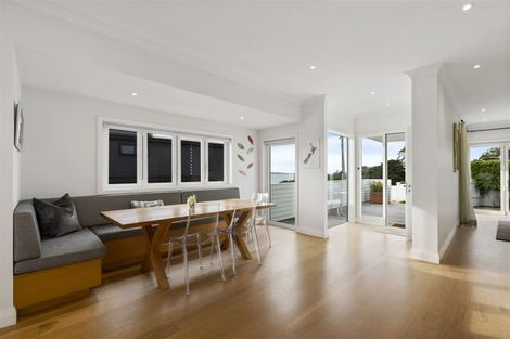 Photo of property in 136 Mellons Bay Road, Mellons Bay, Auckland, 2014