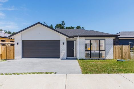 Photo of property in 4 Konoba Avenue, Kumeu, 0810