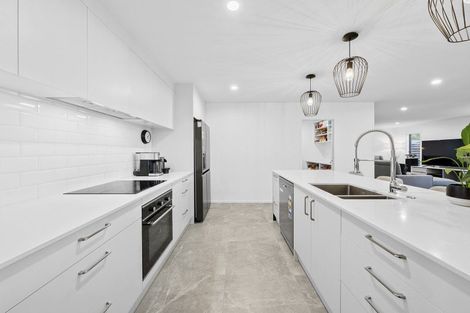 Photo of property in 11 Te Rata Boulevard, Karaka, 2124