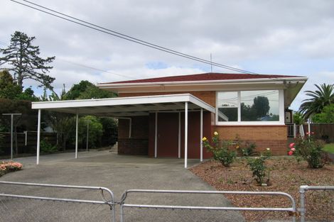 Photo of property in 1/108 Huia Road, Point Chevalier, Auckland, 1022