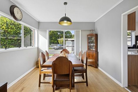 Photo of property in 14 Dennis Avenue, Hillpark, Auckland, 2102