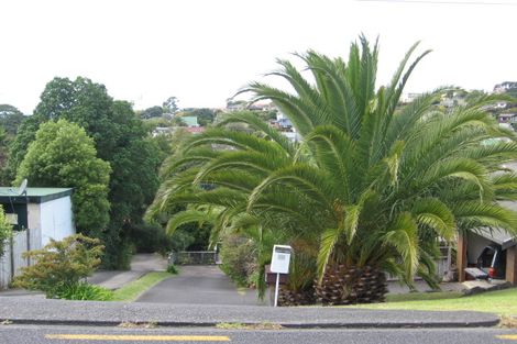 Photo of property in 2/24 Nigel Road, Browns Bay, Auckland, 0630