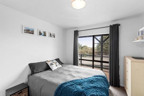 Photo of property in 4 Pine Ridge Terrace, Waikanae Beach, Waikanae, 5036