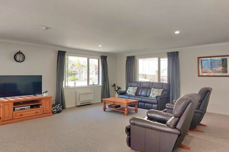 Photo of property in 4 Parkdale Close, Snells Beach, 0920