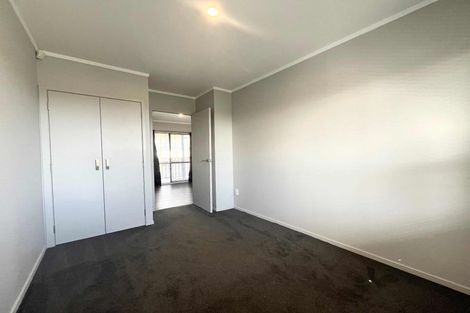 Photo of property in 4 Clearview Heights, Ranui, Auckland, 0612