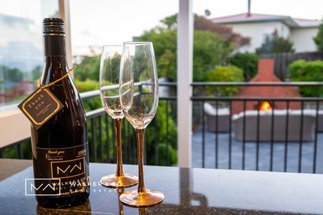 Photo of property in 63 Oakleigh Street, Maungaraki, Lower Hutt, 5010