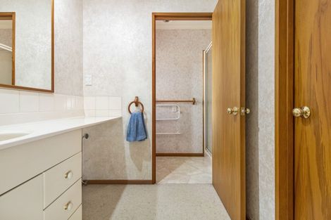 Photo of property in 17 Pampas Grove, Welcome Bay, Tauranga, 3112