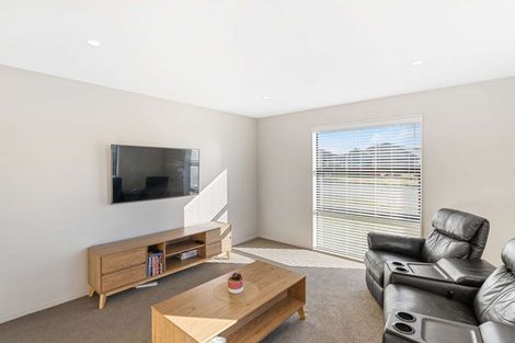 Photo of property in 160 Shillingford Boulevard, Rolleston, 7615