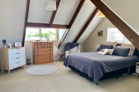 Photo of property in 11 Renata Road, Otaki, 5512