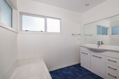 Photo of property in 2/288 Rangatira Road, Beach Haven, Auckland, 0626