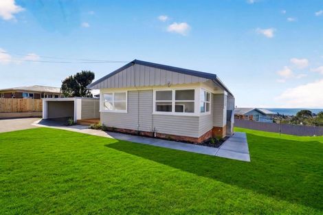 Photo of property in 313 East Coast Road, Mairangi Bay, Auckland, 0630
