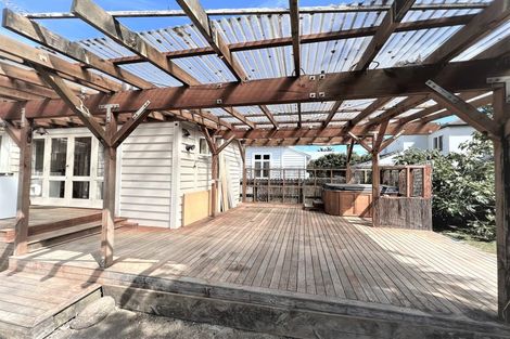 Photo of property in 36 Mount Smart Road, Onehunga, Auckland, 1061