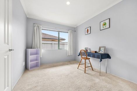 Photo of property in 12 Percy Kinsman Crescent, Riverstone Terraces, Upper Hutt, 5018