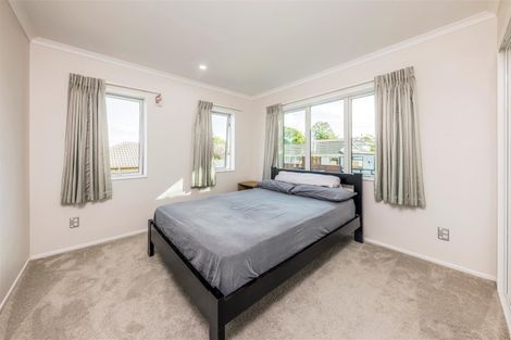 Photo of property in 27d Gifford Road, Papatoetoe, Auckland, 2025