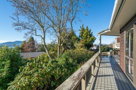 Photo of property in 11 Cherry Lane, Acacia Bay, Taupo, 3330