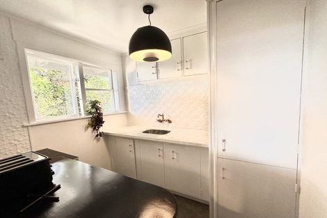 Photo of property in 35 Patanga Crescent, Thorndon, Wellington, 6011