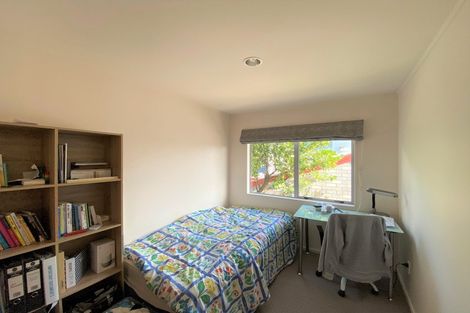 Photo of property in 1/9 Mira Place, Windsor Park, Auckland, 0632